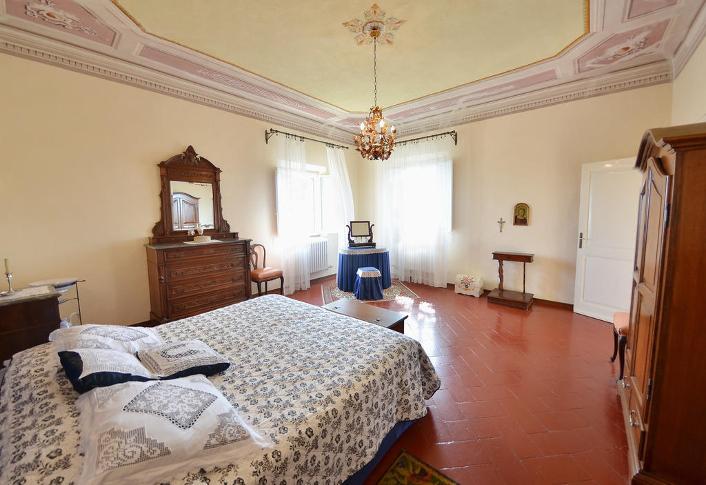 Villa Buonaparte San Miniato Szoba fotó