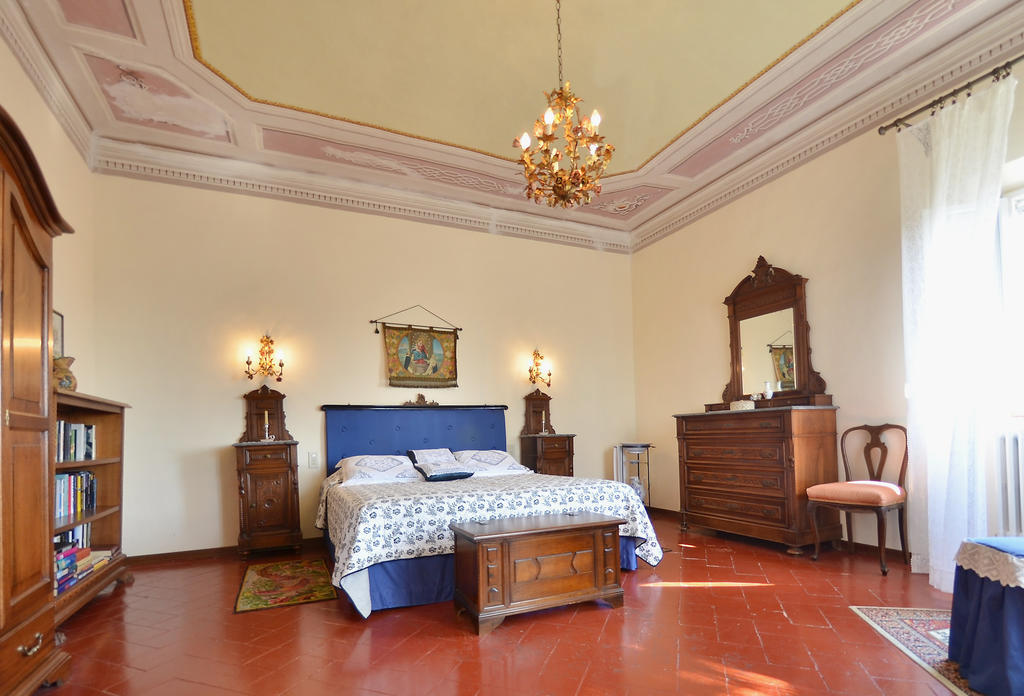 Villa Buonaparte San Miniato Szoba fotó