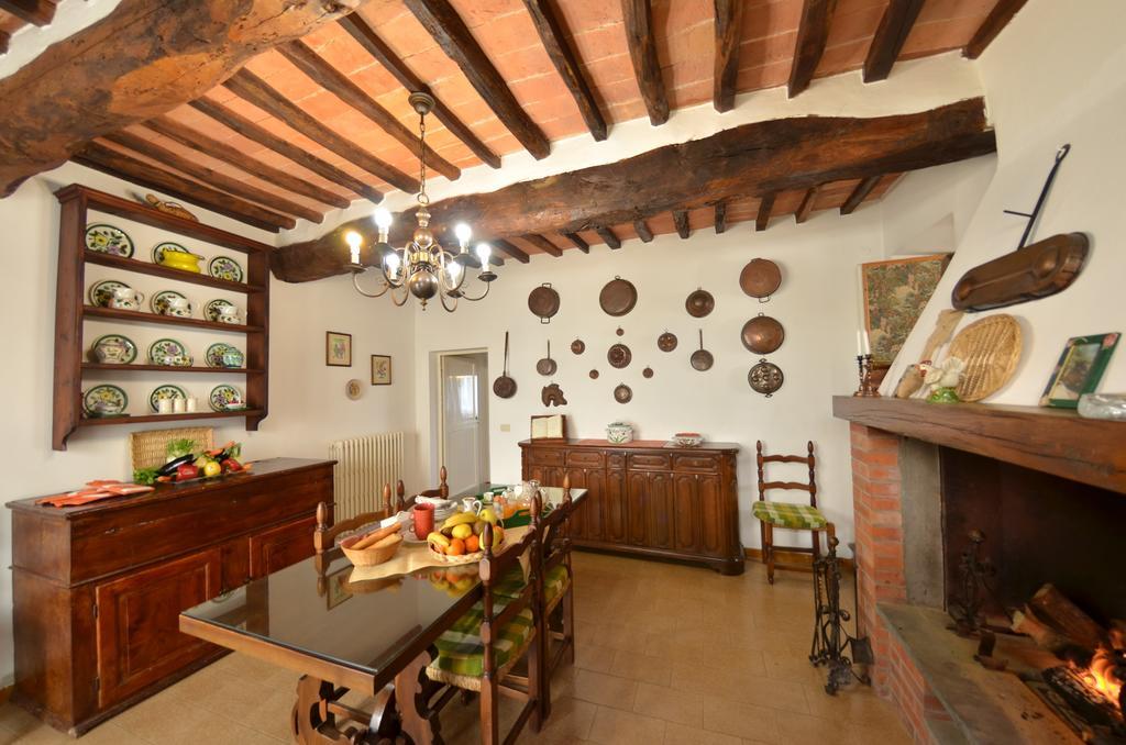 Villa Buonaparte San Miniato Szoba fotó